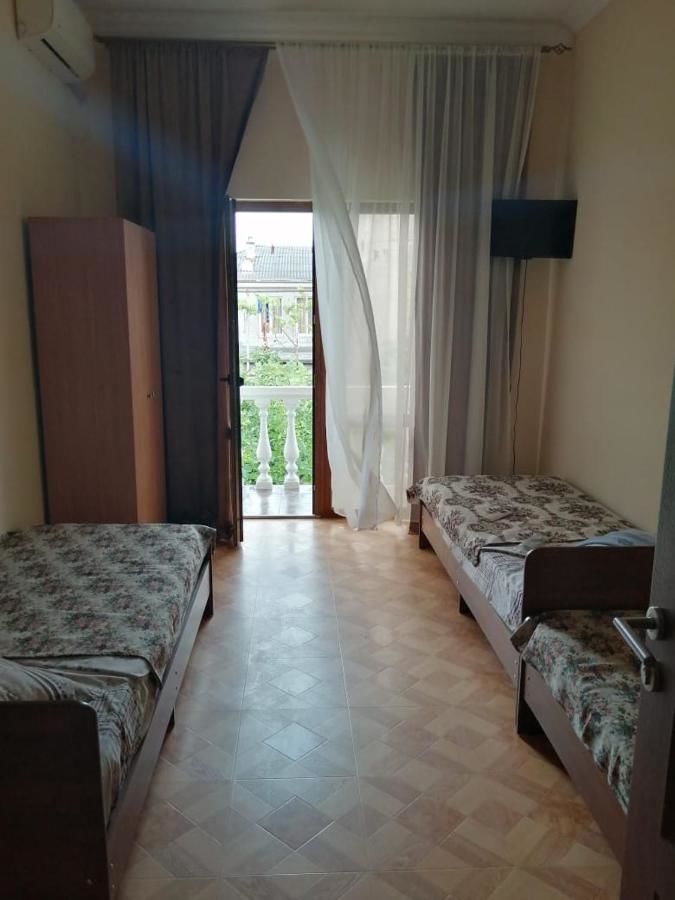 Гостевой дом Гостевой Дом  Сухум-30