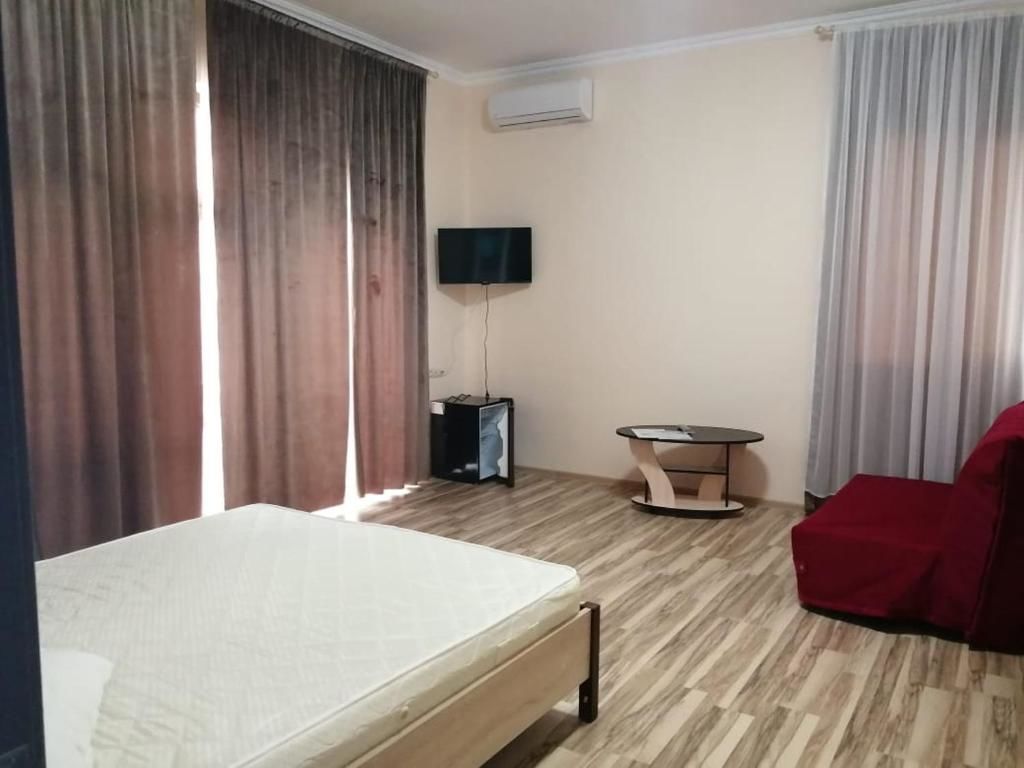 Гостевой дом Гостевой Дом  Сухум-42